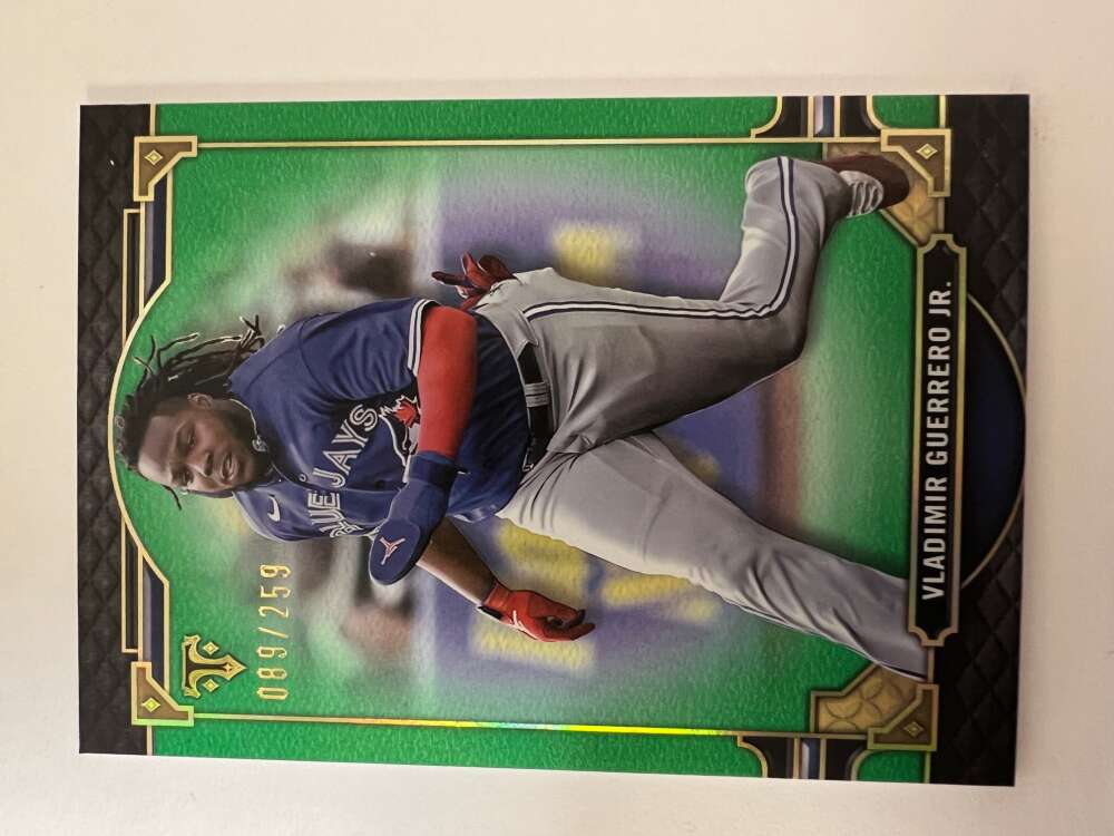 2022 Topps Triple Threads Emerald