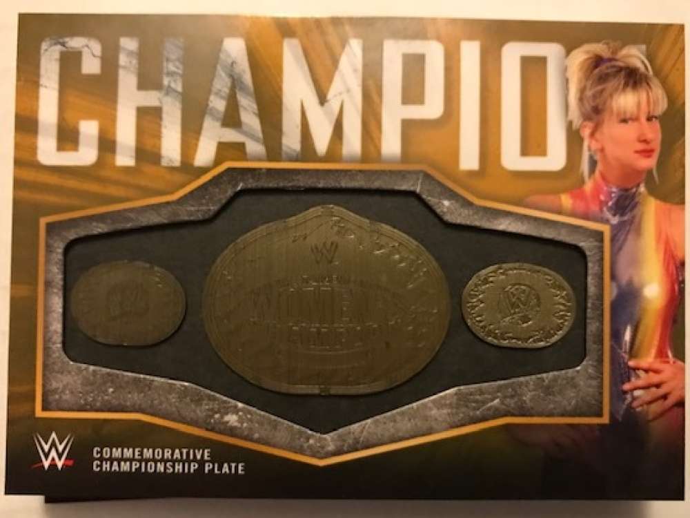 2018 Topps WWE Womens Division Evolution Commemorative Championship Relics Gold